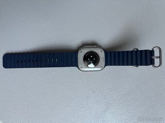 Apple Watch Ultra 2 49 mm - 2
