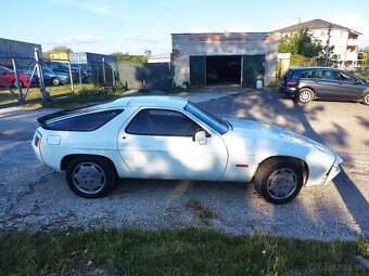 Porsche 928s - 2