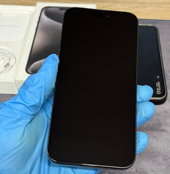 Apple iPhone 15 Pro Max 256 GB Black Titanium / 85% zdravie - 2