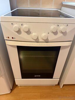 Darujem za sluzbu - REZERVOVANE - 2