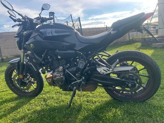 Yamaha MT 07 - 2