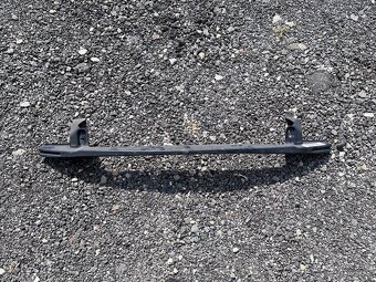 VW Golf V 1K0807093A vystuha predneho naraznika - 2