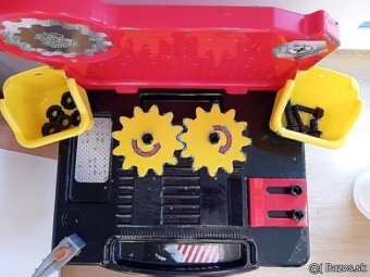 Stolík pre malého majstra - 2