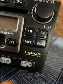 Lexus IS200 / IS300 Rádio - 2