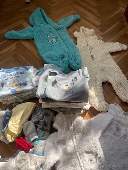 Darujem balik oblečenia pre novorodenca - 2