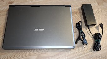 Asus X51L - 2