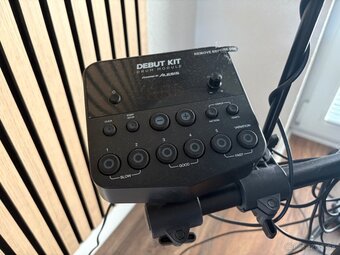 Predám elektronické bicie Alesis debute kit - 2