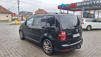Volkswagen Touran - 2