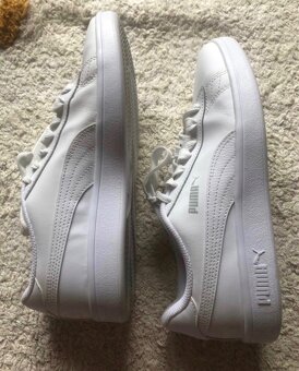 ———-Biele kožené tenisky Puma Smash V2, 38, 18 E—— - 2