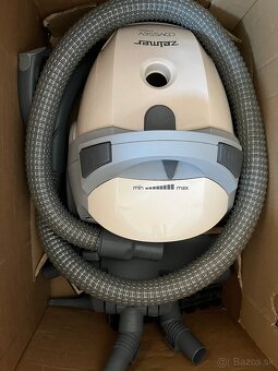Vysávač Zelmer 1800 W - 2