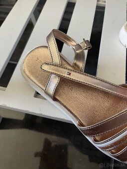Tommy hilfiger v.37 - 2