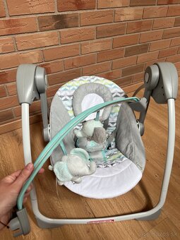 Detská hojdačka Ingenuity – Comfort 2 Go Portable Swing - 2