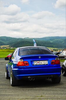 BMW e46 323i - 2