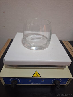 Magnetické miešadlo s ohrevom - 2