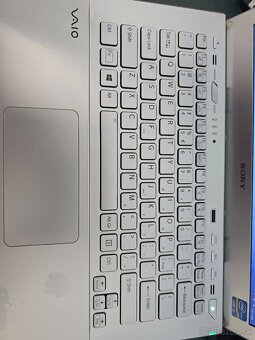 Sony Vaio intel i3, 8gb ram, 500gb hdd - 2