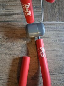 Posilovac prsných svalov - 2