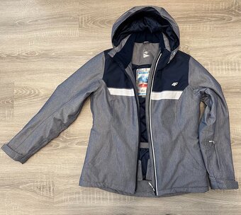 Dámska lyžiarska bunda 4F s membránou 5000, veľkosť M - 2