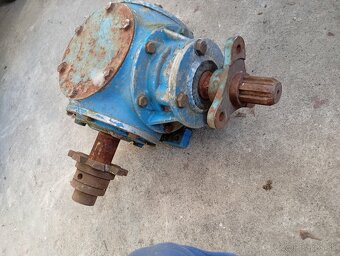 Uhlová prevodovka - 2