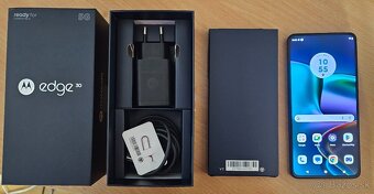 Motorola edge 30 - 2