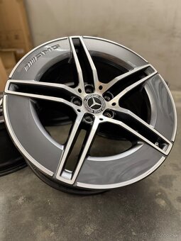 Hliníkové disky 5x112 R19 Mercedes Benz E Clas W214 S214 AMG - 2
