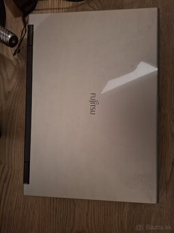 Fujitsu esprimo mobile v6555 - 2