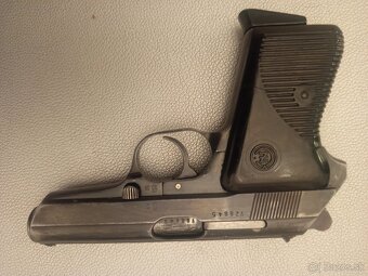 Pištoľ samonabijacia - 2