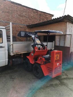 Smykom riadeny nakladac - 2