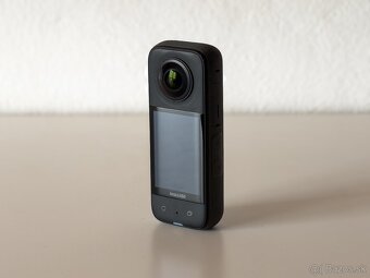 Insta360 X3 - 2