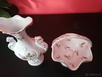 Porcelánová váza a košík - 2