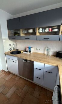 Moderní šedá linka se spotřebiči,6383 - 2