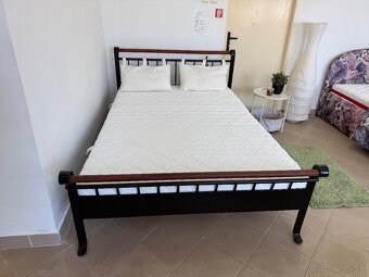 Kovová manželská posteľ - 2