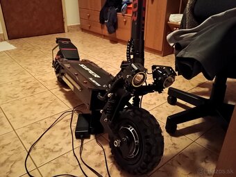 Elektrická kolobežka - 2