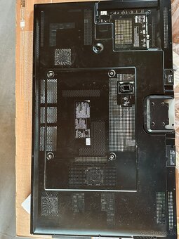 Panasonic Viera TX-P50VT50E - 2