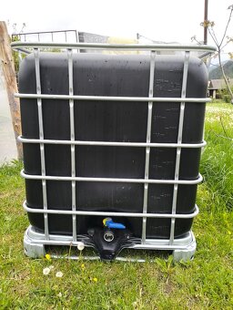 Predám ibc kontajner 1000l - 2