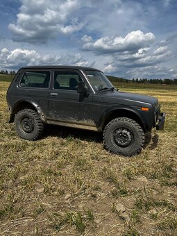 Lada Niva 1.7 i - 2