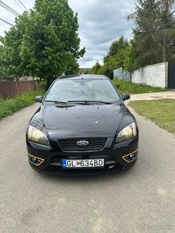Ford Focus ST 2.5 V5 - 2