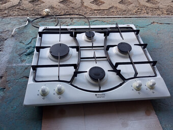 Plynový sporák Hotpoint - 2
