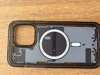 iPhone 15 plus kryt spigen ultra hybrid zero one - 2