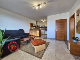 ZARIADENÝ 2 izbový BYT, SENEC - CENTRUM, pešia zóna, Lichner - 2