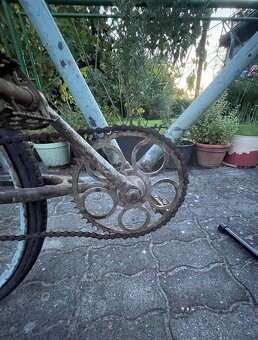 Starý bicykel - 2