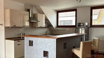 Na prenájom veľký podkrovný 2 izbový byt, balkón, Františkán - 2