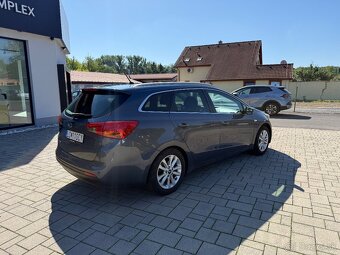 Kia Ceed SW 1,6 GDi Strieborná edícia - 2