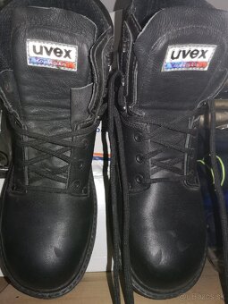 Pracovná obuv UVEX - 2