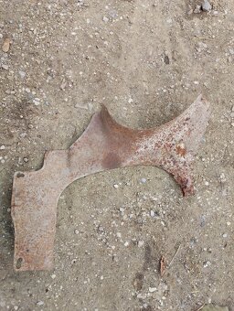 Predám podsedlový plech na trojdielne plechy - 2