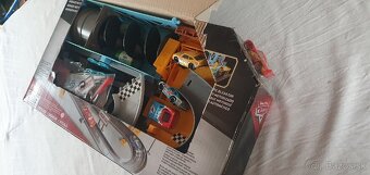 Predám autodráhu McQueen + EXTRA autíčka - 2