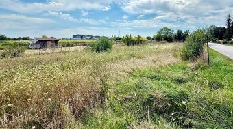 Stavebný pozemok v obci Žihárec - 2