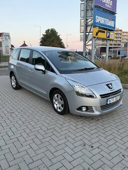 Peugeot 5008 1.6 HDI 80kw--2010--manual--147.000km - 2