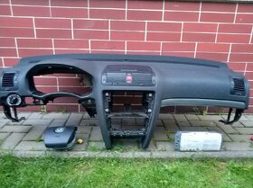 Palubná doska Škoda Octavia 2 - 2