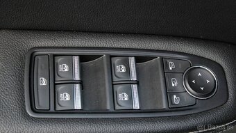 Renault Arkana 1.6 FULL Hybrid 145, SR+záruka - 2