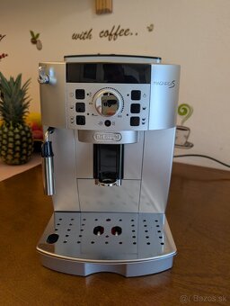 Automatický kávovar DeLonghi Magnifica S - 2
